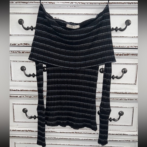 New 🖤💙 free people off the shoulder top size large - Picture 2 of 16